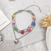 Collar de cadena plateada con horquilla de flor pequeña para niños de los años 90